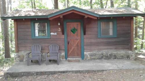 Five Points Lake Hamilton Cabin 3