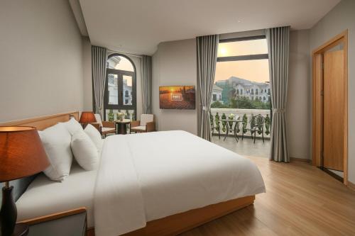 PCA Hotel 1 - Vinhomes Ocean Park in Gia Lam