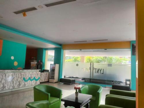 Lynt Hotel Makassar – Makassar, CA