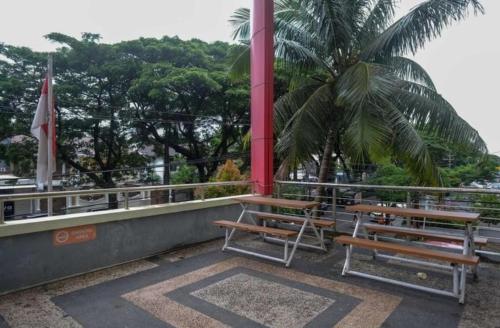 Lynt Hotel Makassar – Makassar, CA