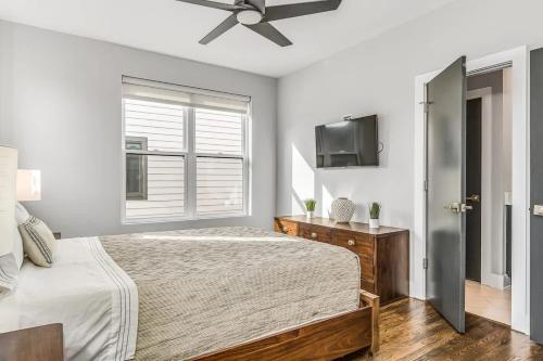Beautiful Nashville Home - Broadway Escape - image 5