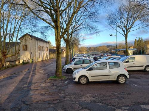 Dove Nest in Figeac