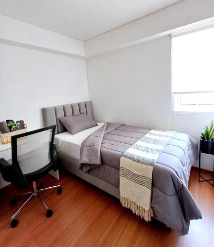 Cómoda habitación en zona céntrica y tranquila
