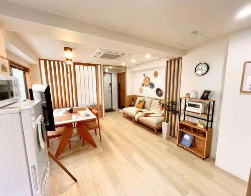 Lucklock Hotel #楽6# 2LDK 63m2#near Shinjuku# 5mins to Sta# Max 8 ppl