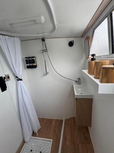 浴室, Cocon sur l eau in 蒙達爾紀