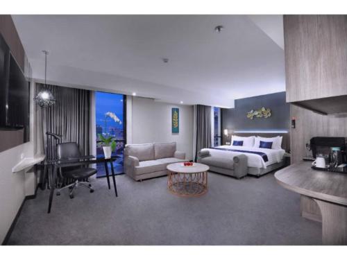 Executive Suite room in Aston Inn Pandanaran