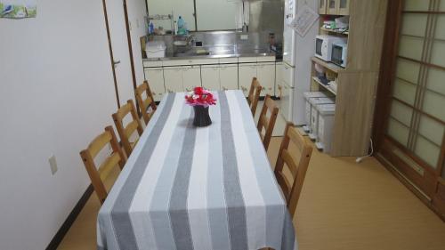 다나베 / 타나베 Aarons Guest House 3성급 게스트하우스 수영장