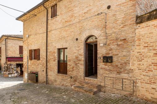 GuestHost - Gradara Comfy Apartments, Градара (фото 8)
