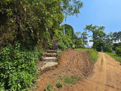 Kailash villa cave cabin lake front - image 3