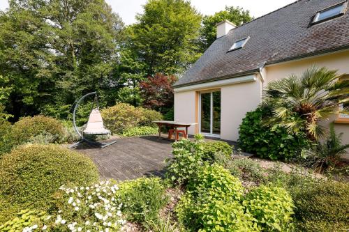 Maison au milieu d'un parc arboré gîte à louer Le Faouët