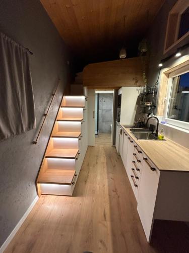 virtuve, FamilyTinyHouse in Vendrine
