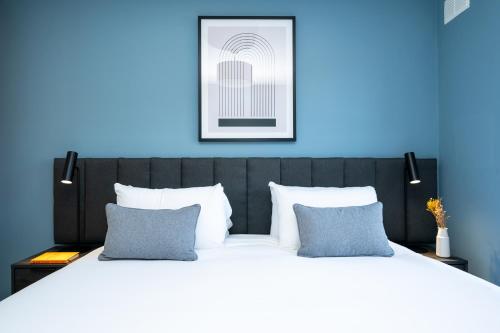 Two-Bedroom Apartment image 5