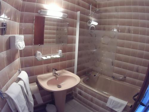 Boustigue Hotel - 화장실