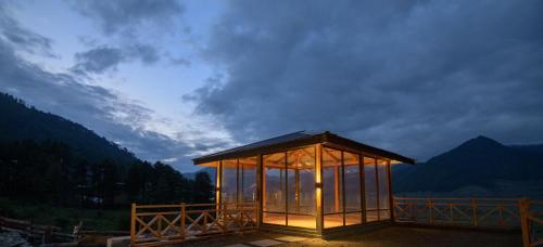 Buitenkant, Gangtey Pinewood Resort in Wangdue Phodrang