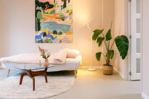 Nice bright studio near the forest and Amsterdam in Baarn