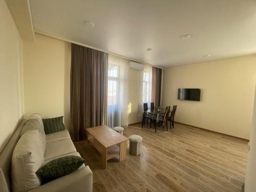 Apartment hotel in Yerevan, Merdzavan