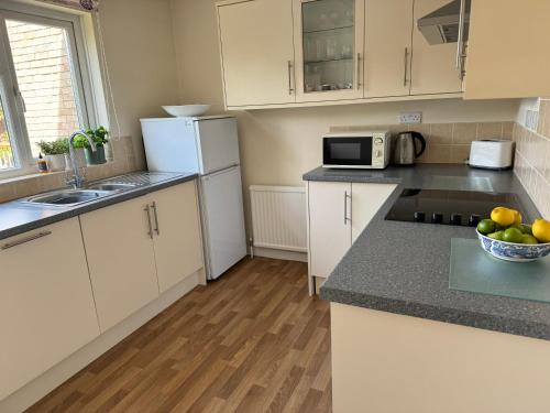 Harbour Strand close to the beach and harbour, dog friendly in Brading