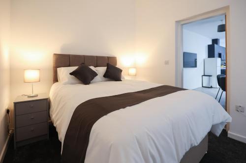 1-Bed Apt, Sofa Bed & Kitchen
