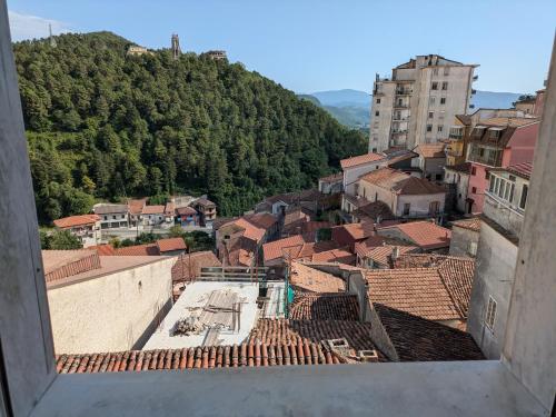Apkārtne, La casa di nonna in Montesano sulla Marcellana