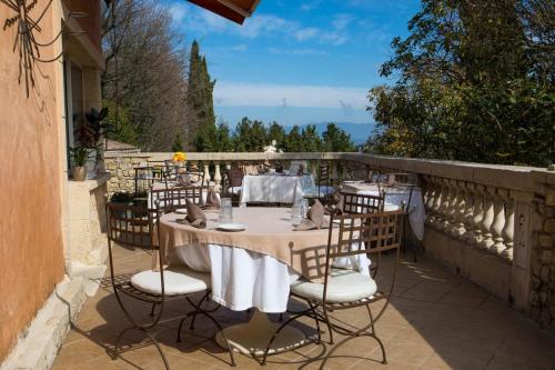 Balcony/terrace, In Provence Hotel - Experience Authentique in Venelles