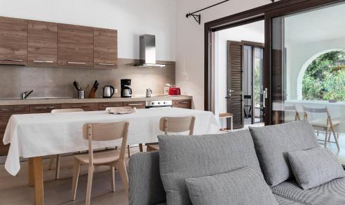 Exterior view, Villa Lantana in Santa Margherita di Pula