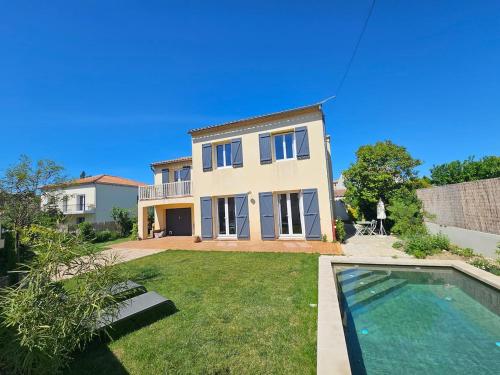 Jolie villa avec piscine proche du centre historique gîte à louer Gontier