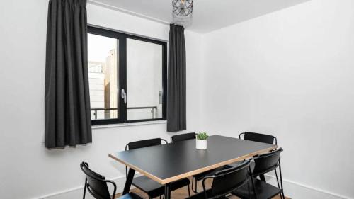 Staycity Aparthotels Duke Street - image 3