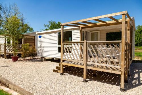 Blue Grass Ranch - MobilHome Cactus & JACUZZI in 比肖夫塞姆
