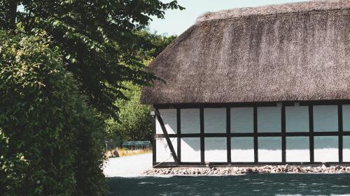 酒店外观, 弗拉布罗库洛宾馆 (Fladbro Kro) in 兰德斯