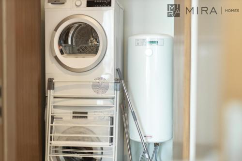 Mira Holiday Homes - Luxury 1BR in Canal Front with Waterfront Living, Dubaj (zdjęcie 2)