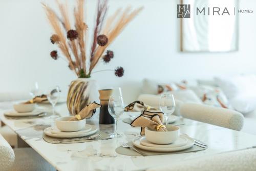 Mira Holiday Homes - Luxury 1BR in Canal Front with Waterfront Living, Dubaj (zdjęcie 3)