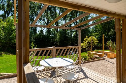 Blue Grass Ranch - MobilHome Cactus & JACUZZI in 比肖夫塞姆