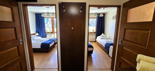 Quadruple Room image 6