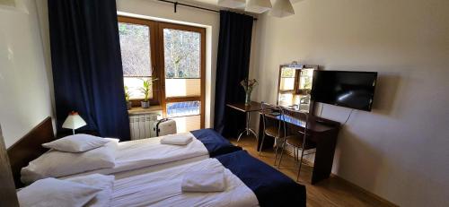 Double Room image 6