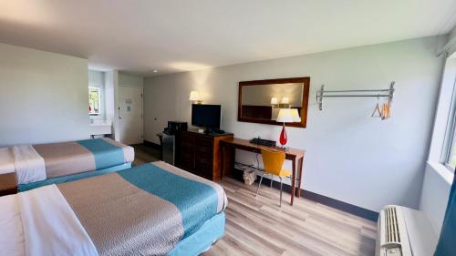 2 double beds