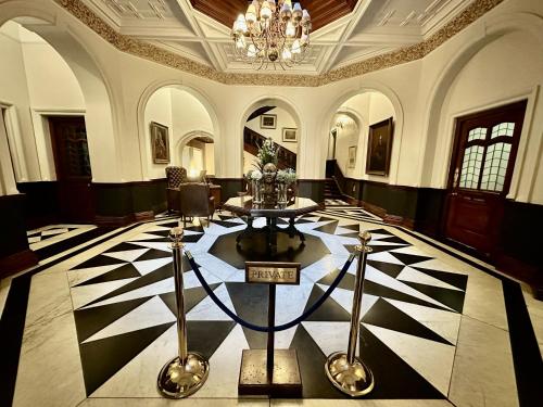 The Cape Town Club - image 2
