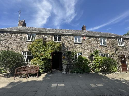 The Crooked Inn - main image