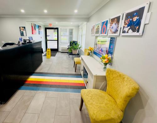 ล็อบบี้, Motel 6 McGraw, NY - Cortland in โพล์ควิลล์