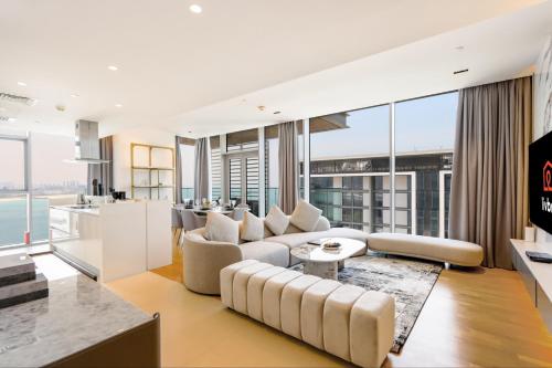 Livbnb - Bluewaters 3BR plus Maid's, with Sea Views, Dubai