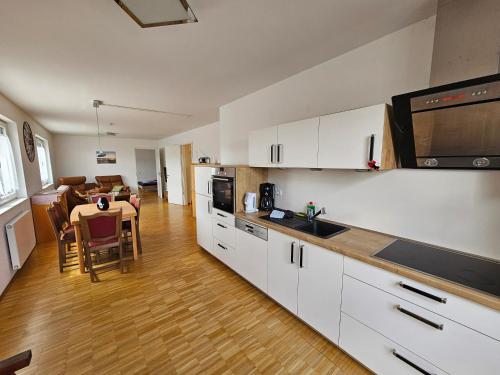 Køkken, Zentrale Wohnung in Volklingen in Völklingen