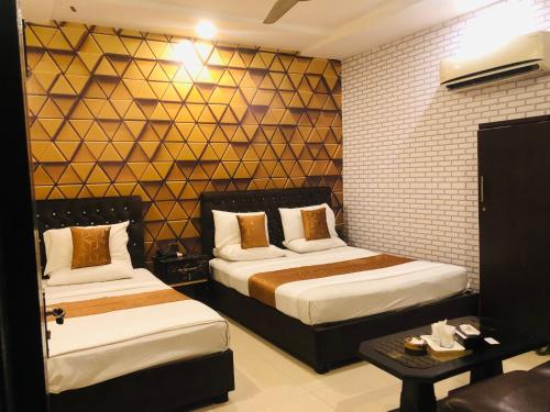 1 queen bed