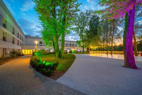 Сад, Green Garden Hotel in Falenty