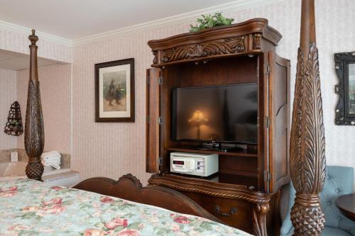 Boardwalk Plaza Hotel - image 11