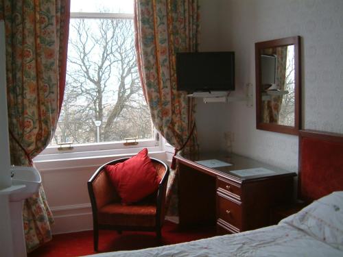 Terrace hotel - image 2