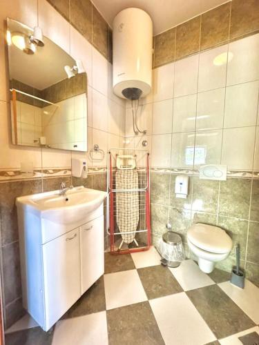 Contessa Apartments - image 14