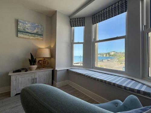 Silver Shell, Seaton