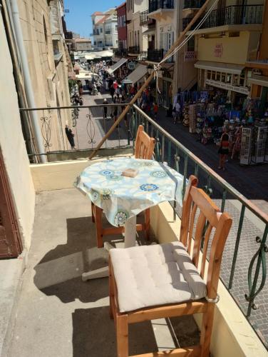 Double Room with Balcony image 3