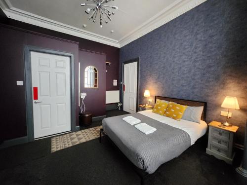 Frederick Douglass - Rooms In The City in West End