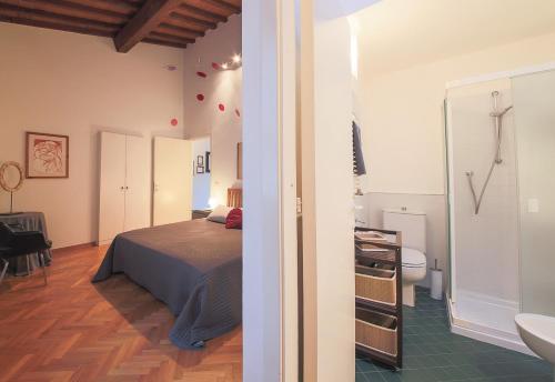 Apartments Florence- Ricasoli View - image 4