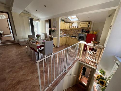 One-Bedroom Apartment image 5